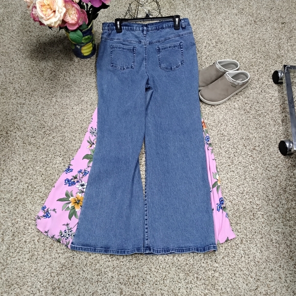 3902 Size 14 Diane Gilman Blue Denim Bell Bottom Jeans with Pink Floral Insets - Picture 4 of 5